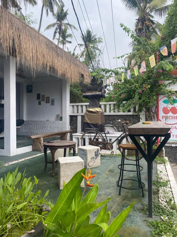 Paca'S Reggae Bar & Hostel Ambat エクステリア 写真